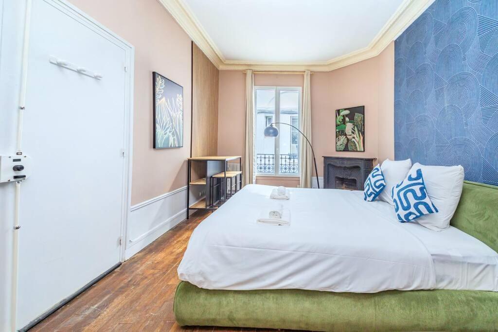 Apartment Confortable Au Centre 14eme Paris